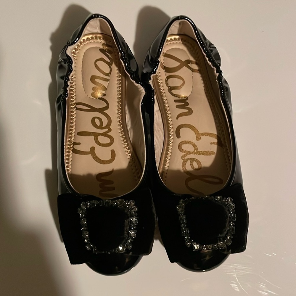 Girls black flats